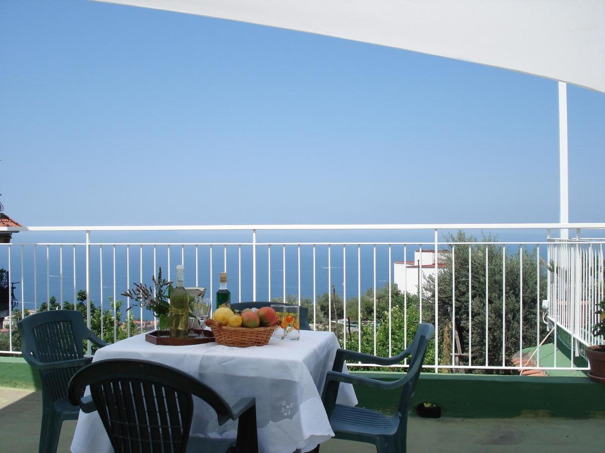 Olindo Apartment E Cristina Apartments Vico Equense Buitenkant foto